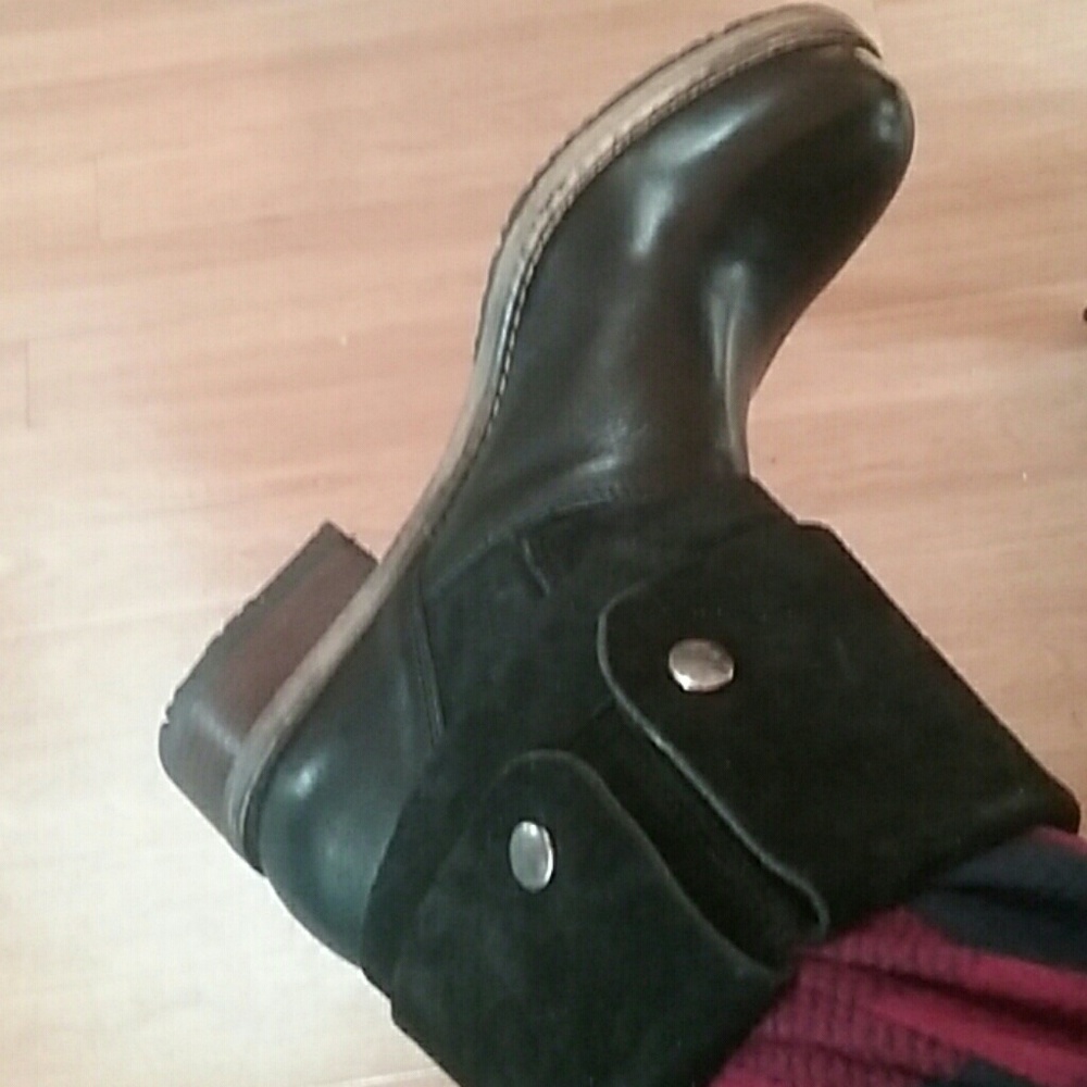 Clarks ankle booties - Picture 8 of 8